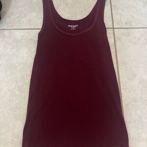 Old Navy Women's Burgundy Tank Top